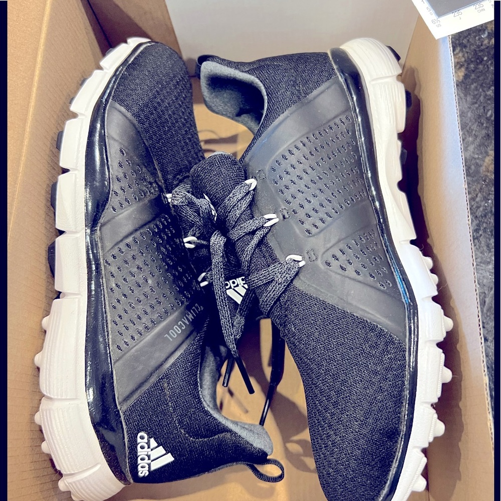 Adidas Women’s golf shoes!  Nearly new!  Worn once!